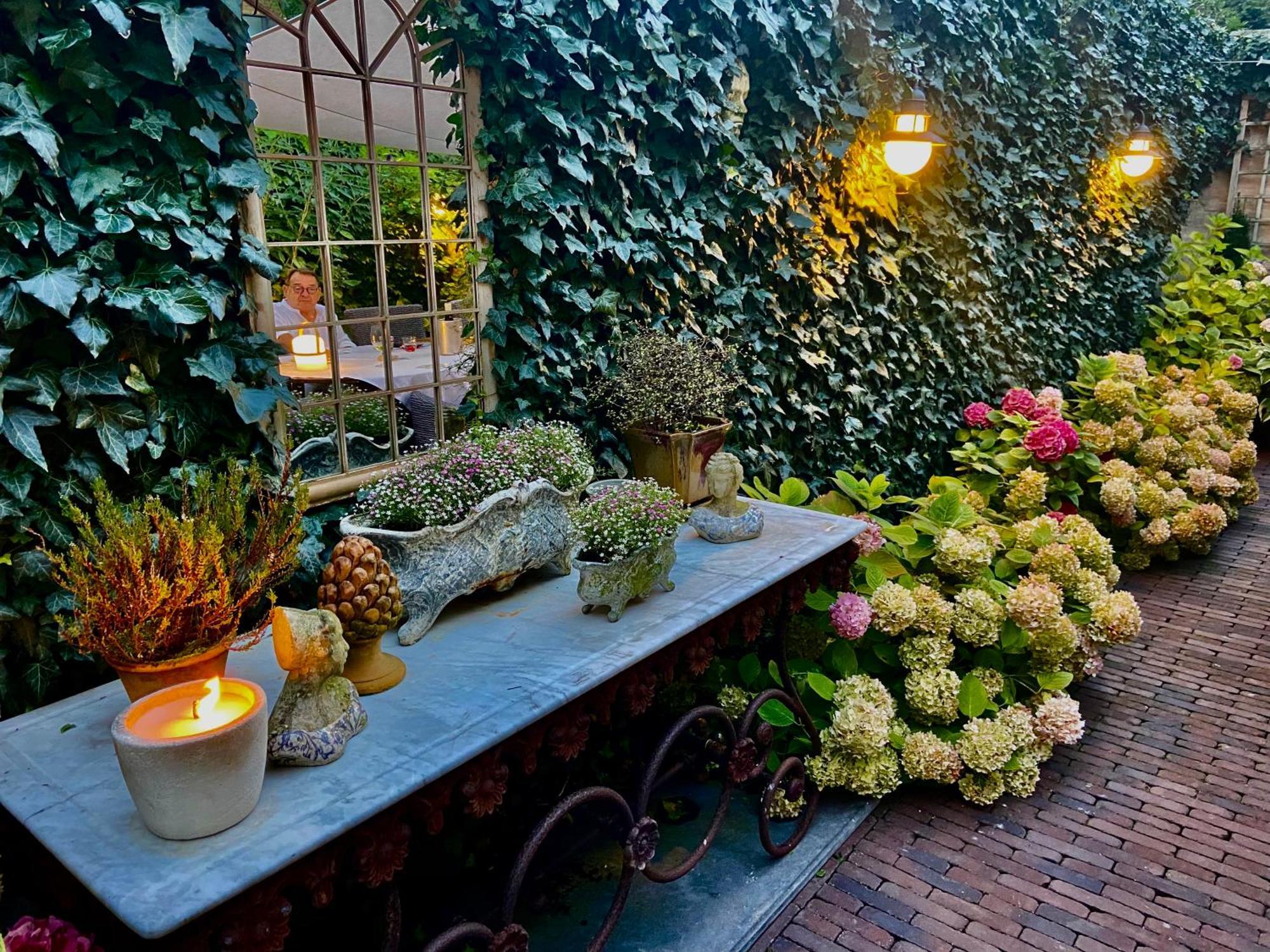 Huyze Elimonica Bed & Breakfast 4*